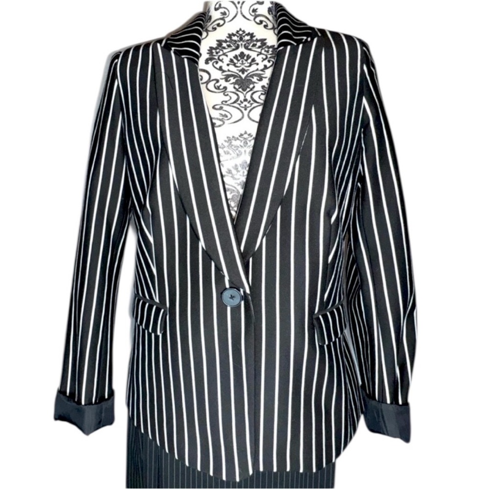 Fitted Black One Button Blazer with Vertical White Stripes